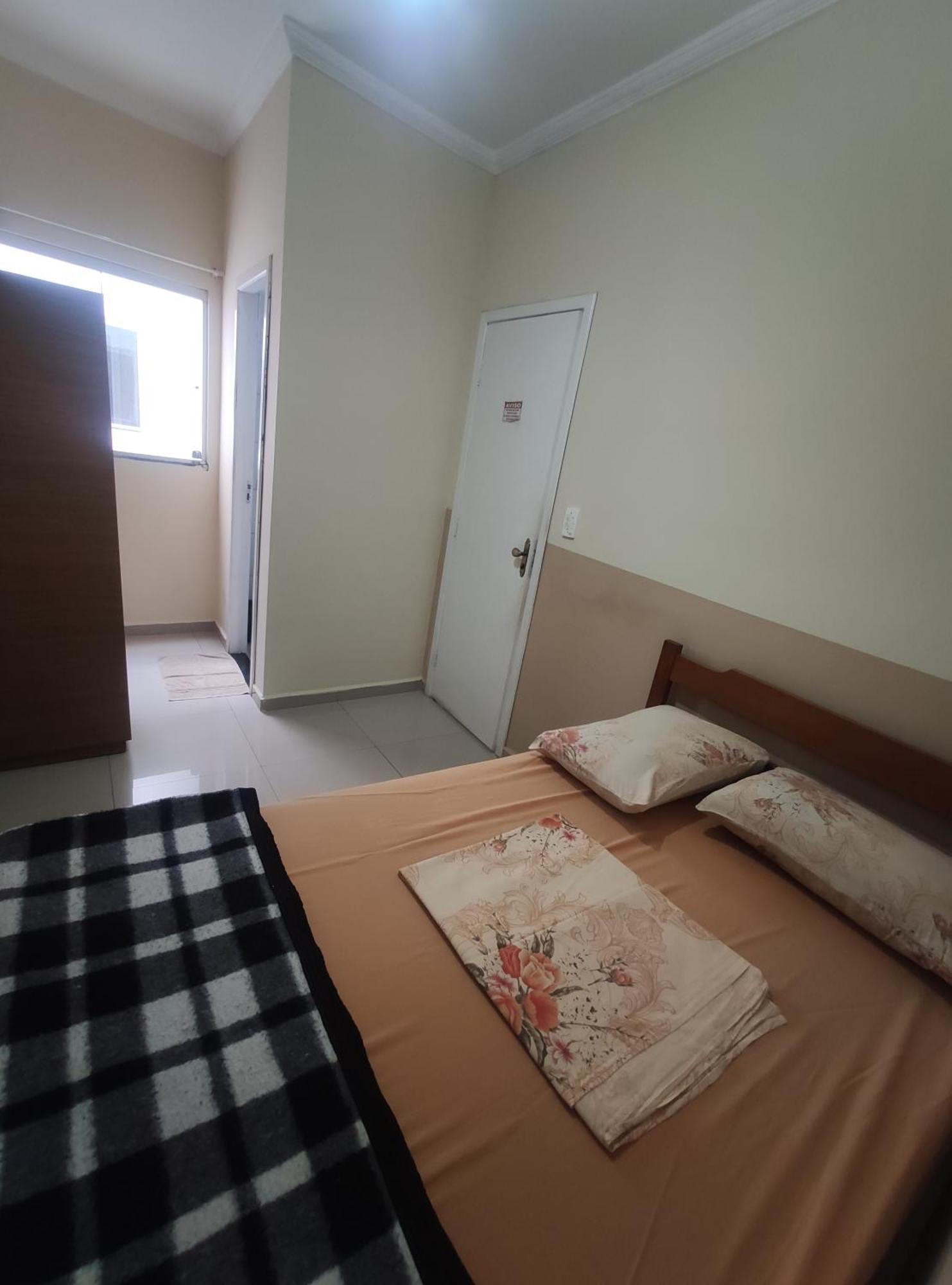 Hotel Pousada Sao Miguel Arcanjo Aparecida  Habitación foto